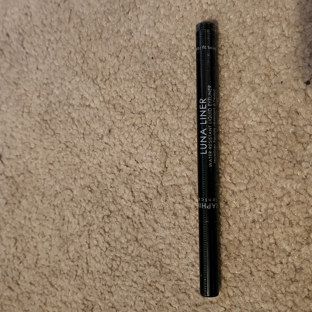 Seraphine Botanicals eyeliner